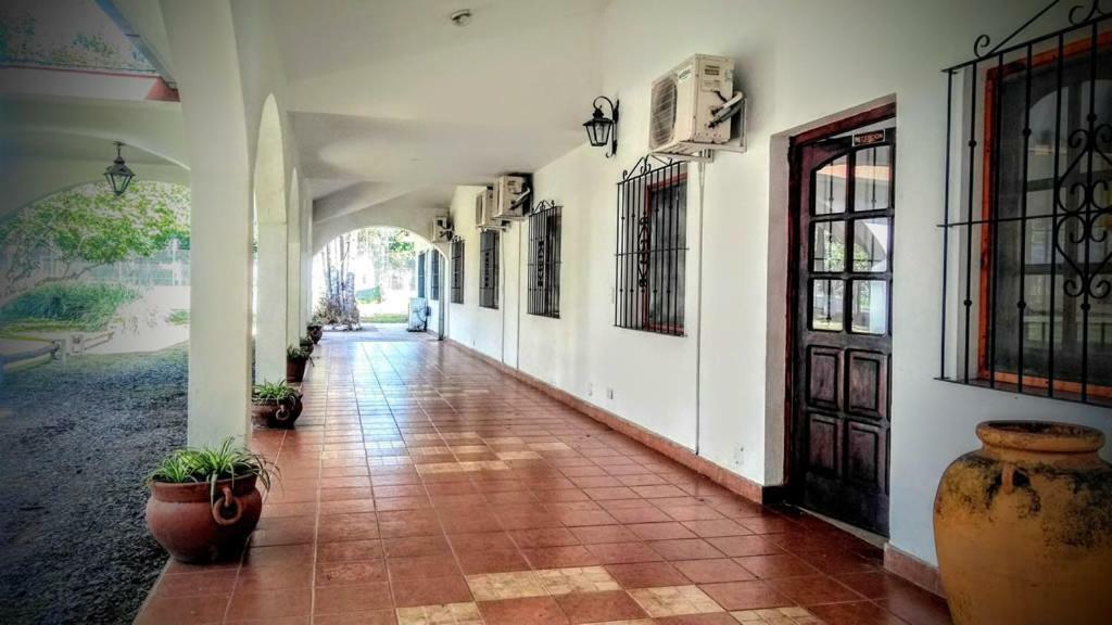 Hotel El Portal De Cerrillos, Hosteria De Campo Extérieur photo